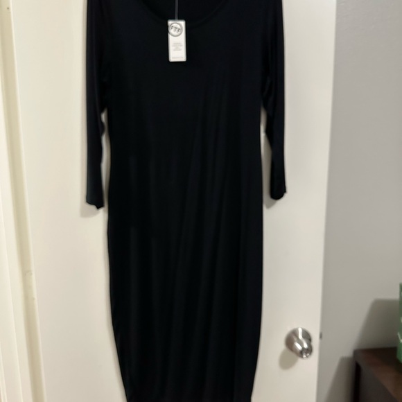 Fashion to Figure Classic Black Long Sleeve Dress - Picture 1 of 4